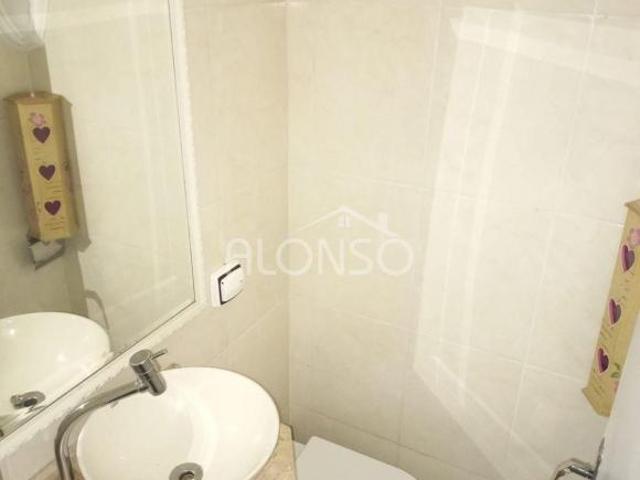 EXCELENTE SOBRADO 4 DORMITORIOS REFORMADO, COM AMBIENTES AMPLOS