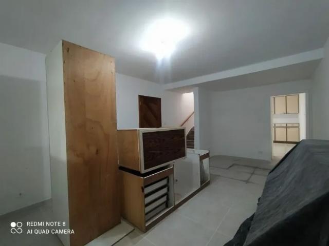 Excelente sobrado 100 m² 03 quartos, 02 wc, 02 vagas de garagens fl38