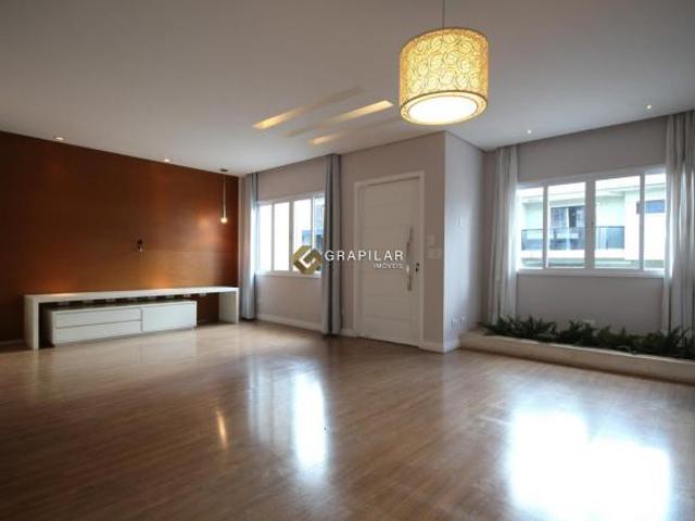 Excelente Sobrado Triplex em Condomínio – Pinheiri