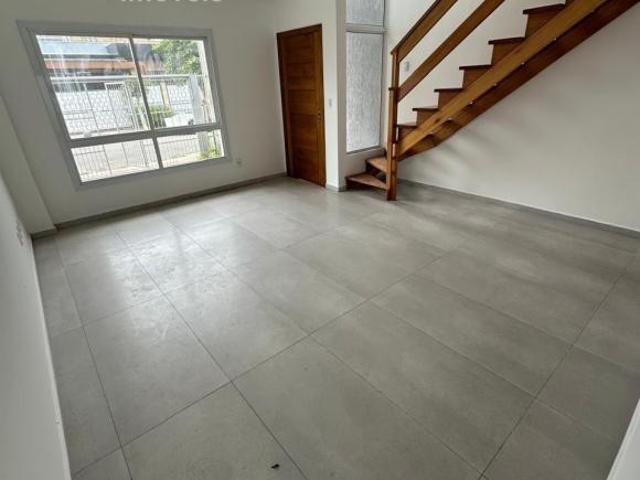 Excelente sobrado à venda no bairro Vale do Sol Cachoeirinha/RS