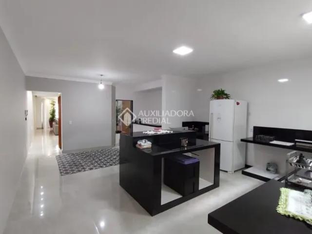 Excelente sobrado à venda, 3dormitorios, 1suíte, 5vagas, vila aquilino santo andré
