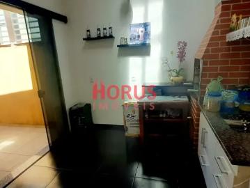 Excelente Sobrado com 2 Quartos, 2 Vagas e Espaço Gourmet à VENDA no Conjunto Residencial Novo Paca
