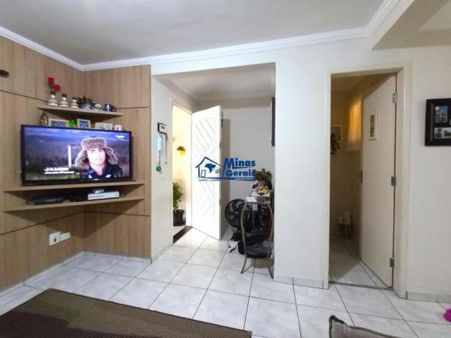 EXCELENTE SOBRADO EM VILLAGIO NO RESIDÊNCIAL BOSQUE DOS IPÊS, PRÓXIMO AO SUPERMERCADO BARBOSA, VENDE
