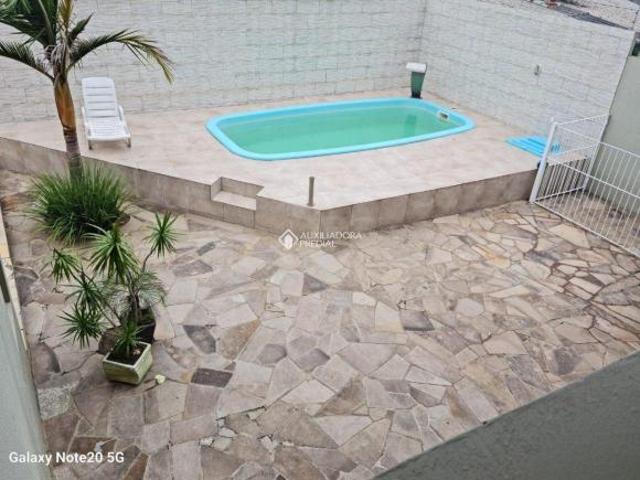 EXCELENTE SOBRADO EM BAIRRO DE OTIMA LOCALIZAÇÃO.TERRENO DE 550M2. SOBRADO COM 3 DORMITORIOS