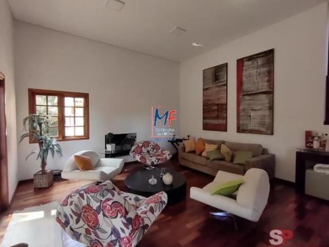 Excelente sobrado em cond. fechado em Carapicuíba/SP, com 500m² a.u 3 dormitórios 3 suítes, sala