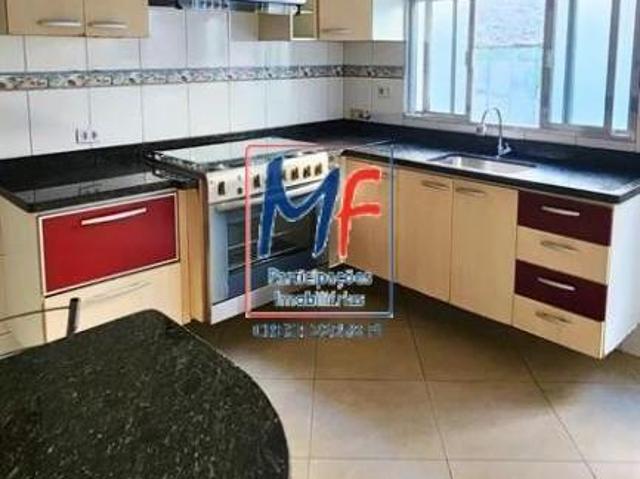 Excelente sobrado em Lajeado, 150 m² a.u 3 dormitórios 1 suíte, salas de estar e jantar, cozinha