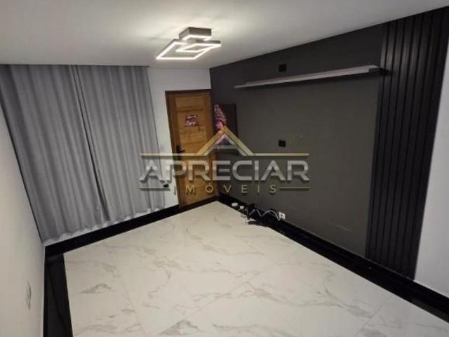 Excelente sobrado em região privilegiada, próximo aos comércios, bancos, escolas e metrô guilhermina