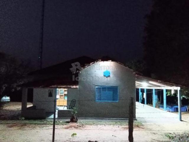 Excelente Sítio à venda em Poloni com casa residencial contendo 03 dormitórios e área extensa para f
