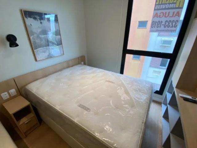 Excelente studio mobiliado para locação no bairro Trindade!