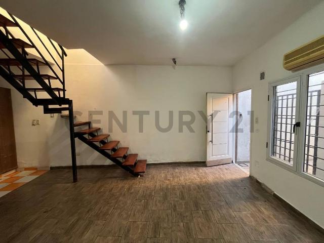 Excelente PH 4 Ambientes en Alquiler Temporal, Ubicado en Villa Real Tipo Casa, 2 Plantas