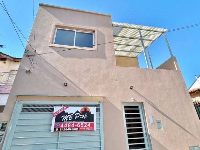 Excelente PH de 3 ambientes con patio y cochera