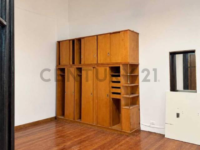 ¡Excelente PH de 4 Ambientes en Alquiler en Caballito!