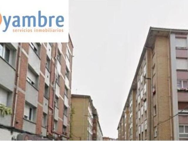 Excelente piso en Pumarín