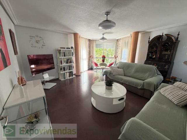 Excelente piso junto a parada tranvía de Abenarabi, Murcia