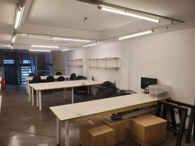 Excelente prédio comercial com flexibilidade para várias atividades diferentes