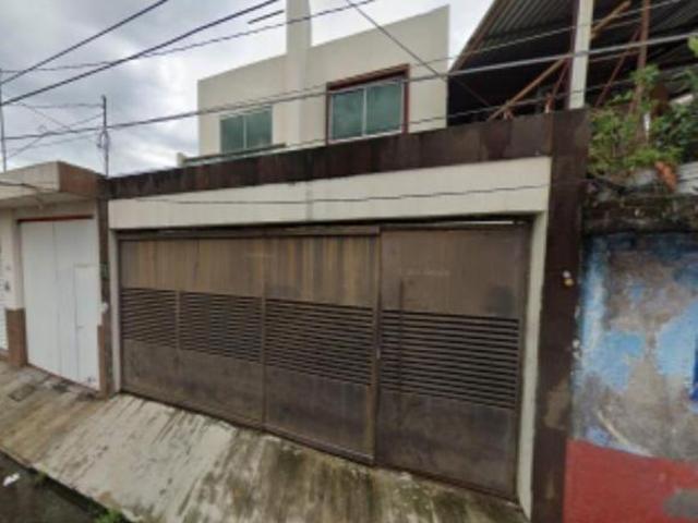 EXCELENTE PROPIEDAD CERCA DEL AEROPUERTO DE URUAPAN