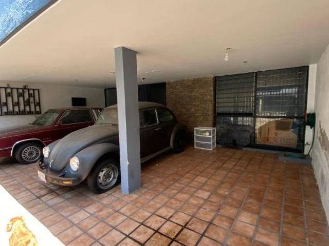 EXCELENTE PROPIEDAD EN GUADALAJARA