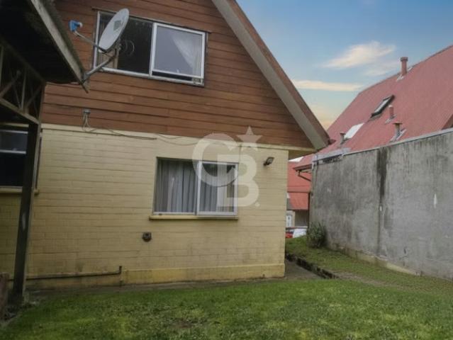 Excelente propiedad en sector residencial en Puerto Varas | 3 dormitorios por 220000. 00 en Puerto Varas