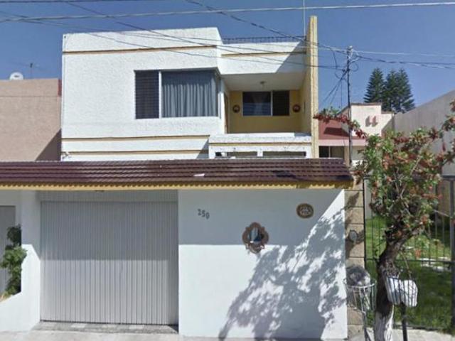 EXCELENTE PROPIEDAD EN UNA DE LAS MEJORES ZONAS DE QUERETARO AUN COSTO INIGUALABLE