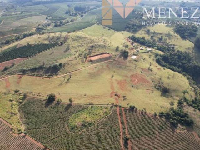 Excelente propriedade rural na região de Itirapuã/SP e Capetinga/MG