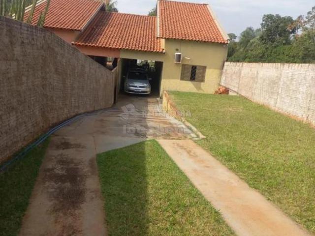 Excelente Rancho pé na areia Com Casa com 2 dormitórios