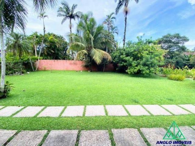 Excelente Residência Térrea em Terreno de 990 m² – Região Sul