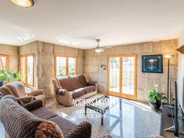 Excelente residencia de grandes dimensiones en Alella 925m² Alella