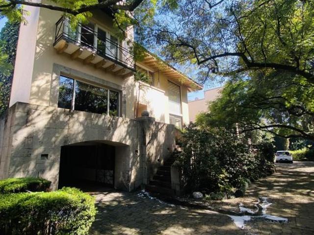 Excelente residencia en venta calle nube