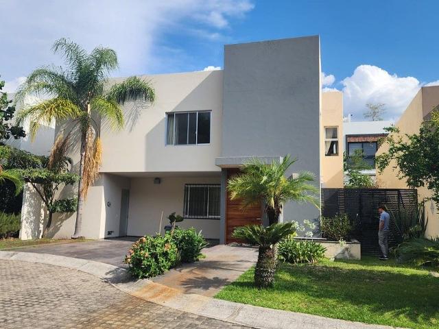 EXCELENTE RESIDENCIA EN RENTA EN FRACC LOS SUEÑOS A UN LADO DE RANCHO CONTENTO