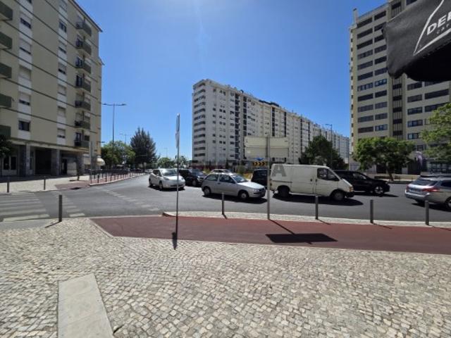 Excelente T1 Bem Localizado