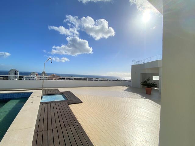 Excelente T1 em Cascais com piscina e vista de mar