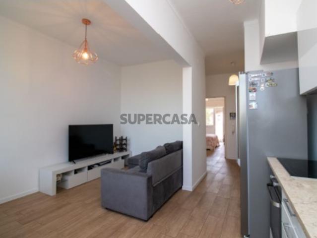 Excelente T1 Remodelado e Mobiliado Alto do Seixalinho, Barreiro