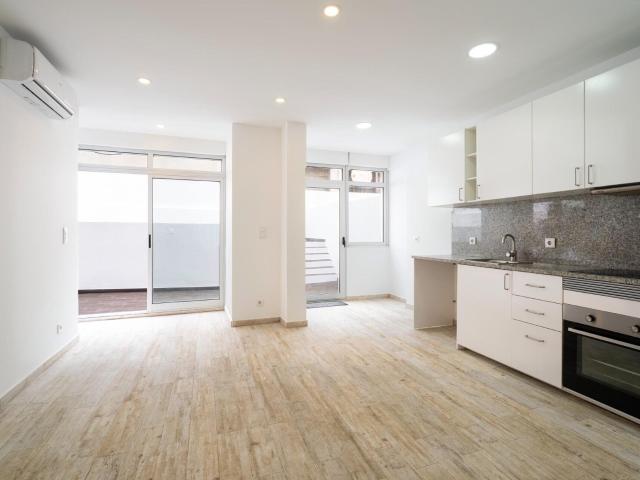 Excelente T1 renovado com Terraço em Algés 49m² Algés, Linda a Velha e Cruz Quebrada Dafundo