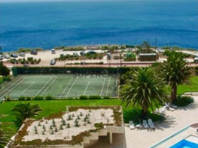 Excelente T1 renovado em primeira linha de mar