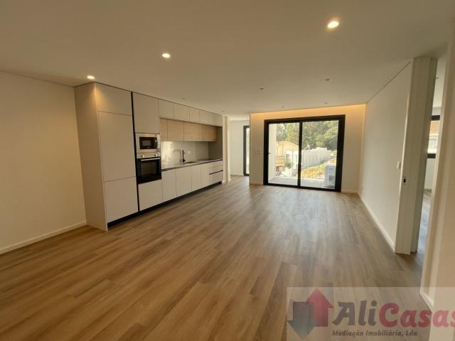 Excelente T2 C/Suite Cozinha equipada Novo