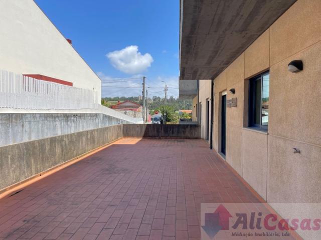 Excelente T2 C/Terraço