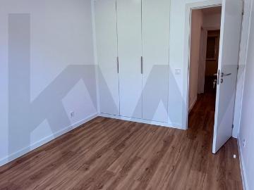 Excelente T3 Totalmente Renovado com Varanda – Agualva Cacém