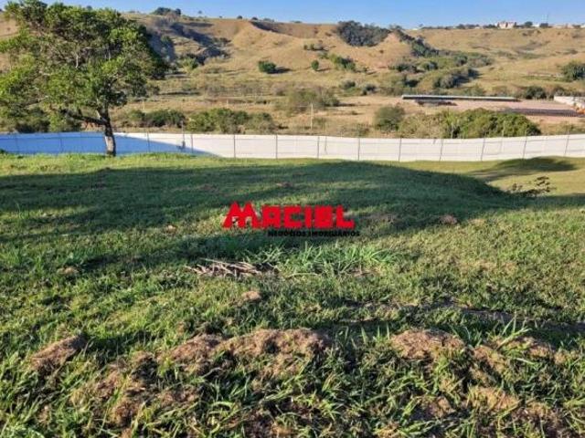 EXCELENTE TERRENO 1.000 M² CONDOMÍNIO CLUBE MIRANTE DO VALE JACAREÍ SP