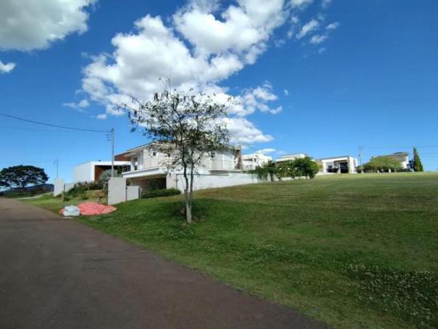 Excelente terreno á venda no Residencial Campo da Cachoeira em Poços de Caldas MG