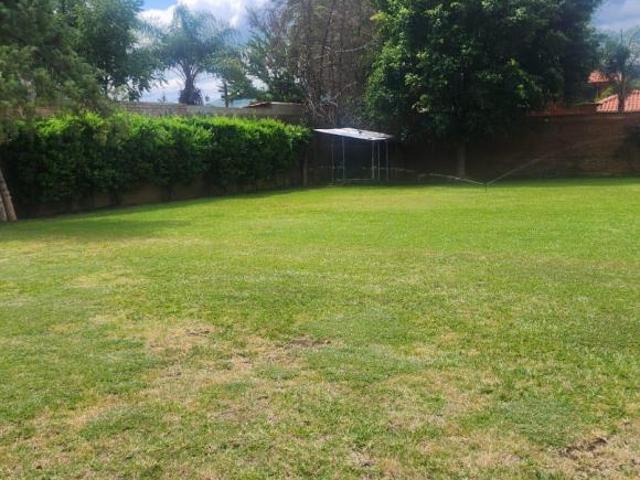 Excelente Terreno Campestre de 879.87 m² Bardeado y Empastado en Tlalixtac de Ca
