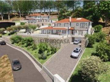 Excelente terreno com 1.935 m2 e 580,5 m2 de implantação inserido no Parque Natural de Sintra Cascais