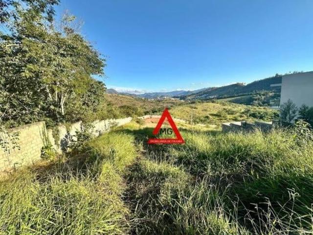 Excelente terreno com mais de 1.100 m² no Residencial Olhos D’Água no bairro Pinheirinho em Itajubá