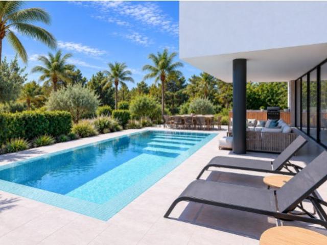 Excelente Terreno com Projeto Aprovado e Vista Mar no Triângulo Dourado