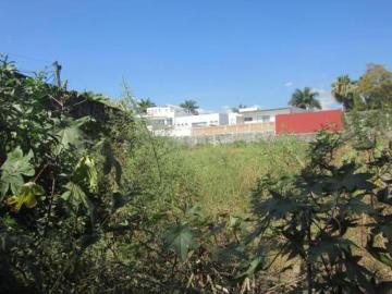 Excelente terreno comercial en renta en Cuernavaca