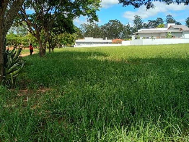 Excelente Terreno de 432 m² em Águas de Santa Bárbara