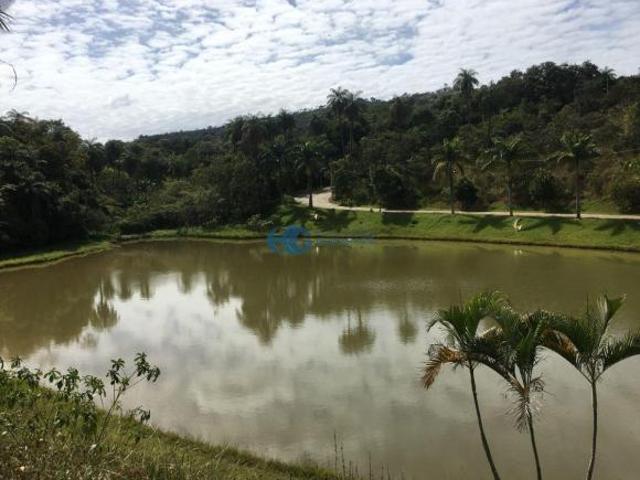 Excelente terreno de 1600 m2 ótima localização