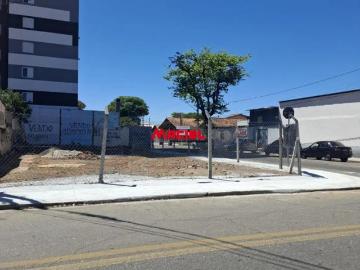 Excelente terreno de esquina no Monte Castelo