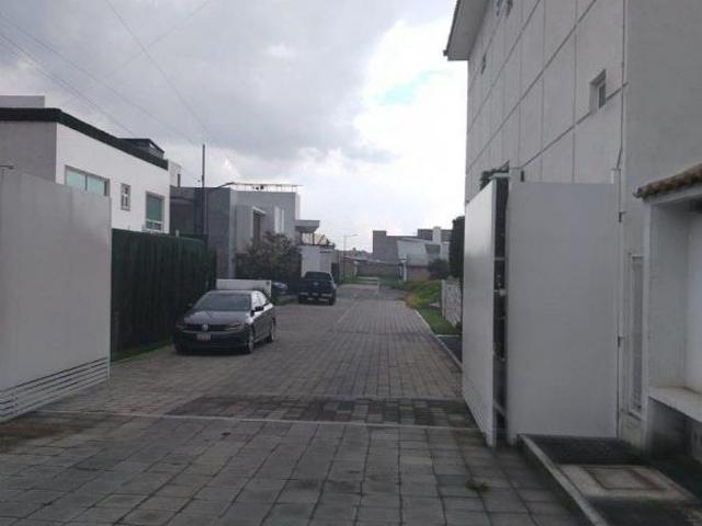 EXCELENTE TERRENO EN CALLE CERRADA