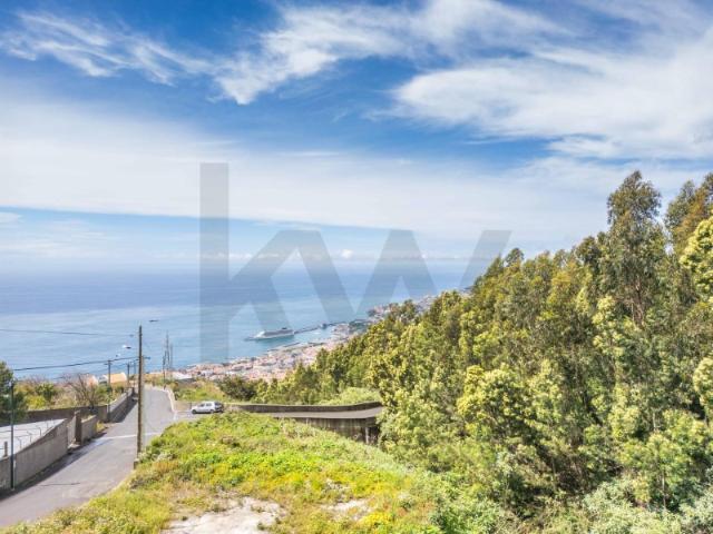 Excelente terreno Funchal Vista Baía Projeto aprovado para aldeamento turístico