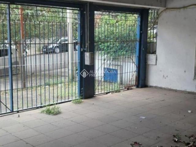 Excelente Terreno para Comércio próximo a Protásio Alves